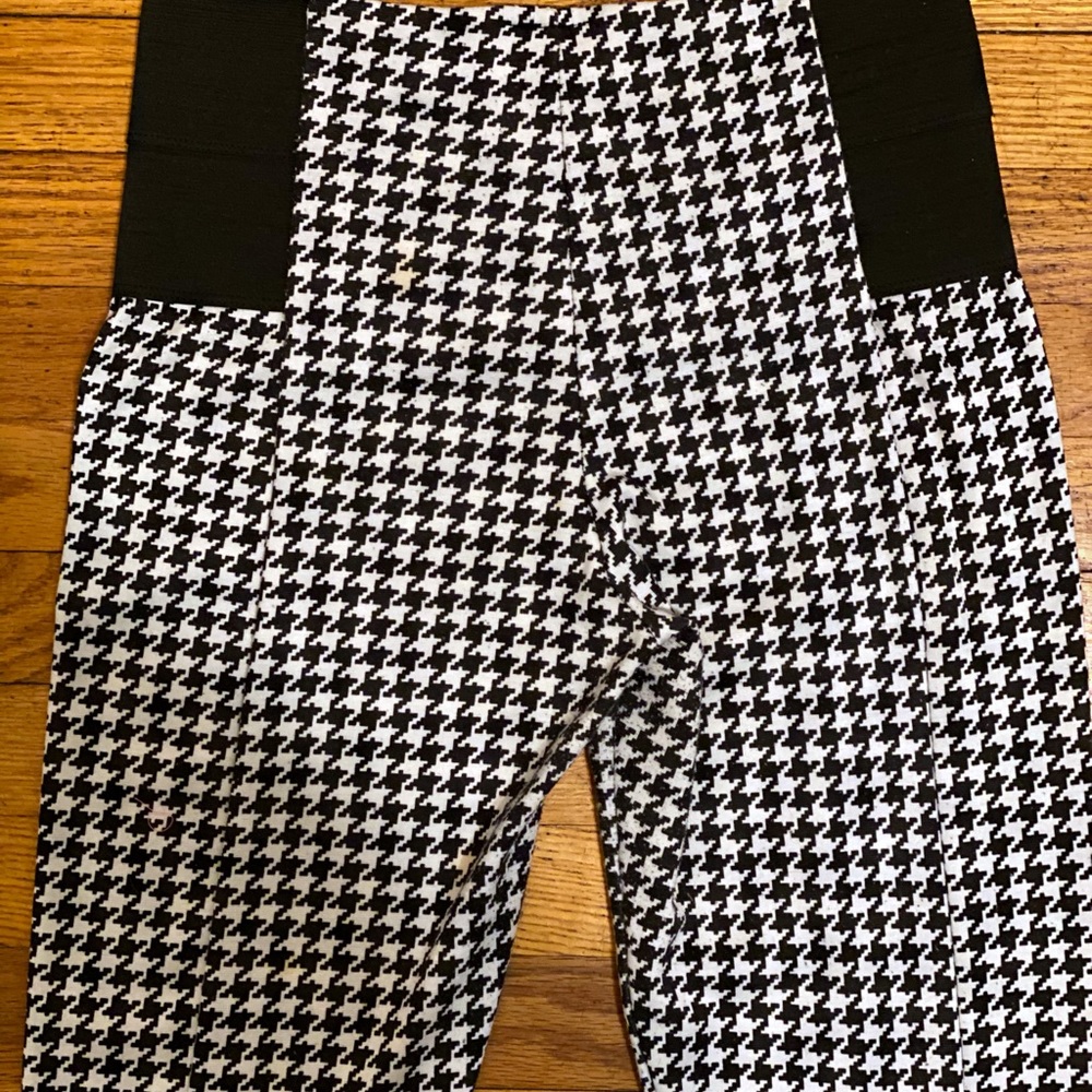 COPY - CHECKERED BLACK AND WHITE LEGGINGS 🌸🌸🌸